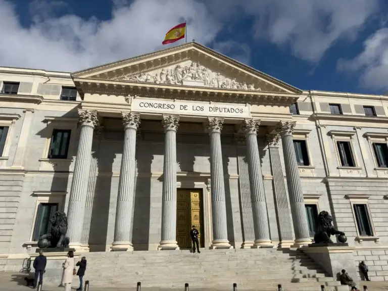 Planificación del cierre fiscal en España: claves para asesores en IRPF e Impuesto sobre Sociedades